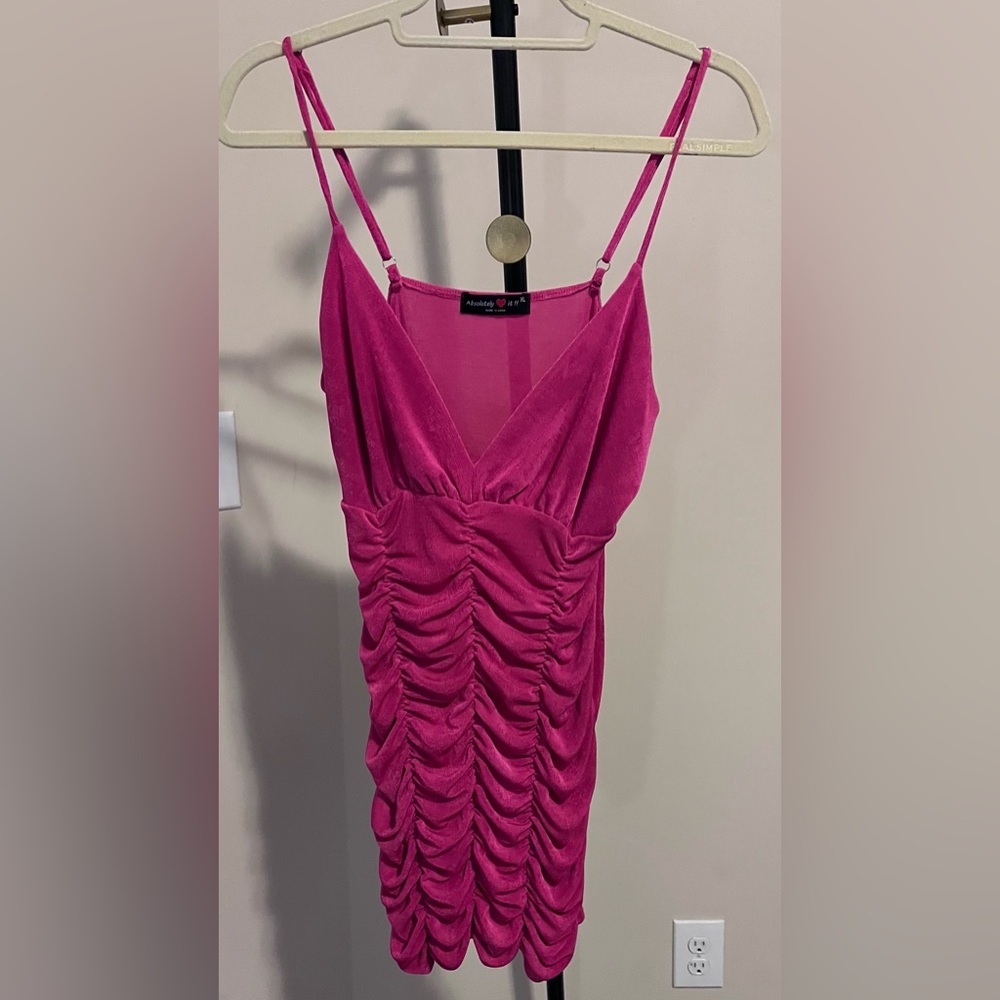 Absolutely ❤️ it!! Vibrant Hot Pink Ruched Mini Dress. Size Xl